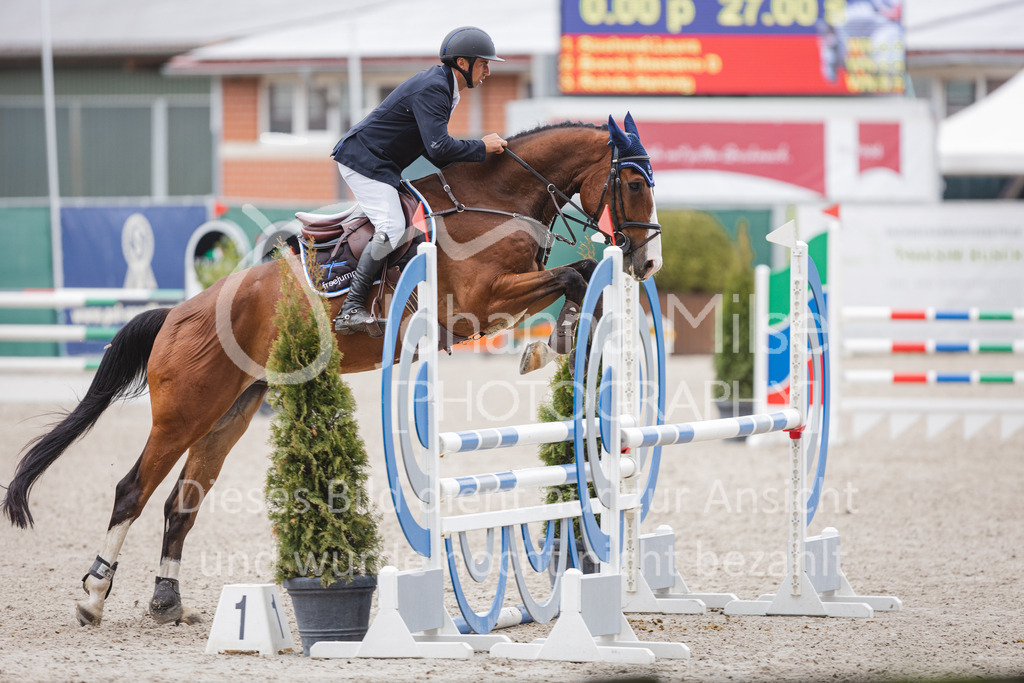 220614_Mühlen_SprPfL-473 | Late Entry Mühlen
Springpferdeprüfung Kl.L 4-7j. gl. Einlaufprüfung für 5j.Pferde
14.06.2022