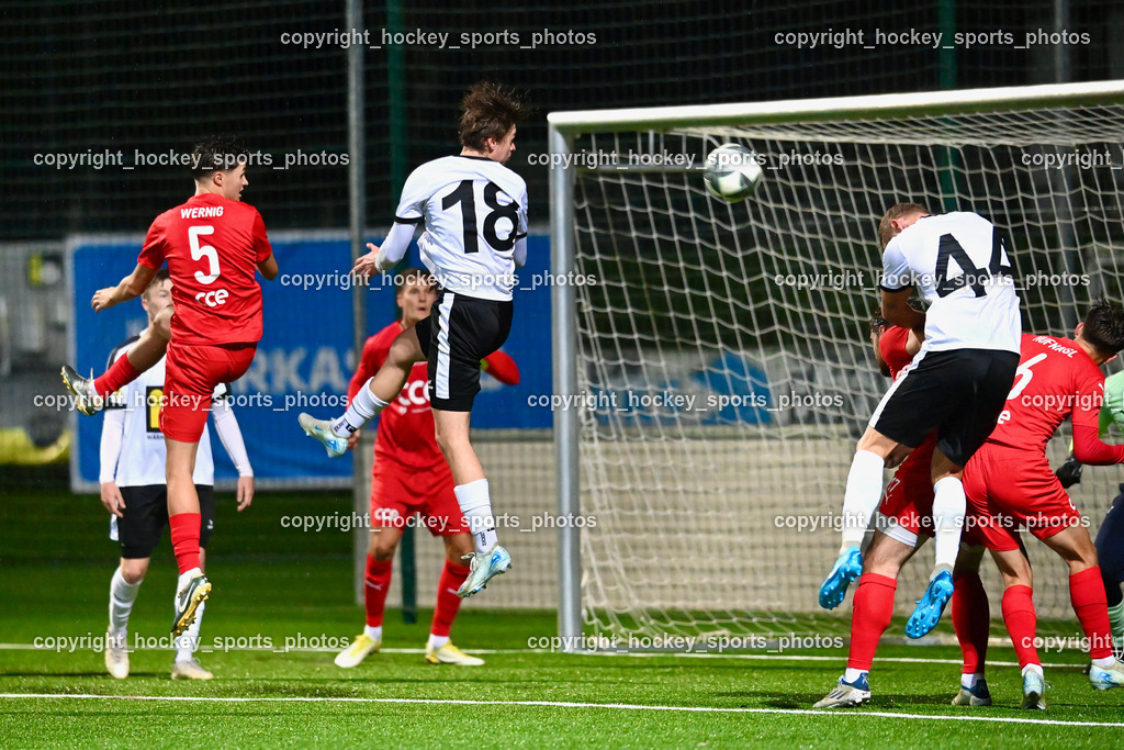 SV Spittal 1921 vs. SC St. Veit  | #5 Nico Wernig St.Veit,  #18 Kristijan Jelic SV Spittal, #44 Miha Kostanjsek SV Spittal, SV Spittal 1921 vs. SC St. Veit , SV Spittal 1921 vs. SC St. Veit  am 04.10.2024 in Spittal an der Drau (Goldeck Stadion), Austria, (Photo by Bernd Stefan)