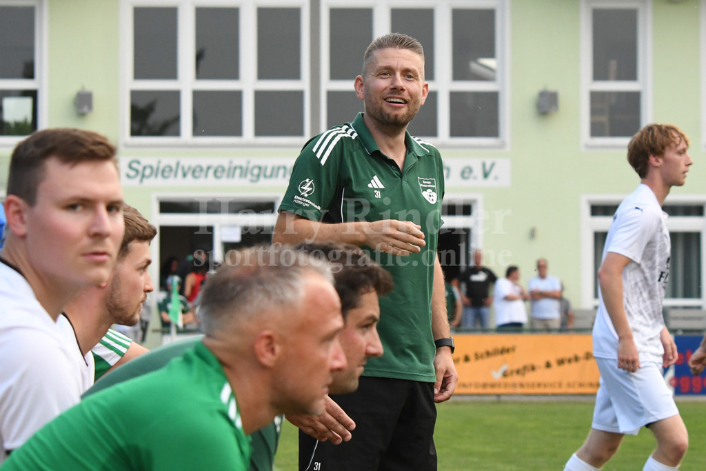 SpVgg Niederalteich : TSV Regen  | Manuel Kesten (Trainer SpVgg Niederalteich) - Realisiert mit Pictrs.com