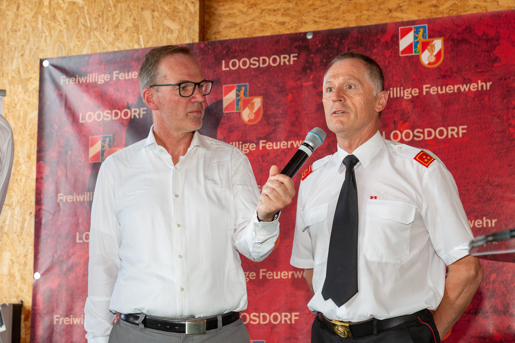 Festakt_022 | Fotodoku des Festaktes im FF-Haus Loosdorf anlässlich der Auszeichnung der Helfer und Hilfsorganisationen  der Hochwasserkatastrophe September 2024