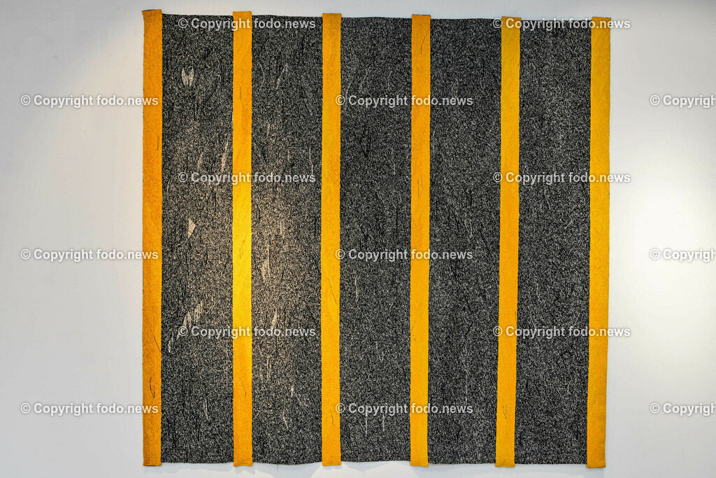 Linz_ Kunstuni_ Splace_ Marga Paersson_ 07.11.2023-8 | 07.11.2023, Linz, AUT, Kunstuniversitaet Linz, Splace, im Bild Ausstellung Marga Paersson (Kuenstlerin), Bildgewebe