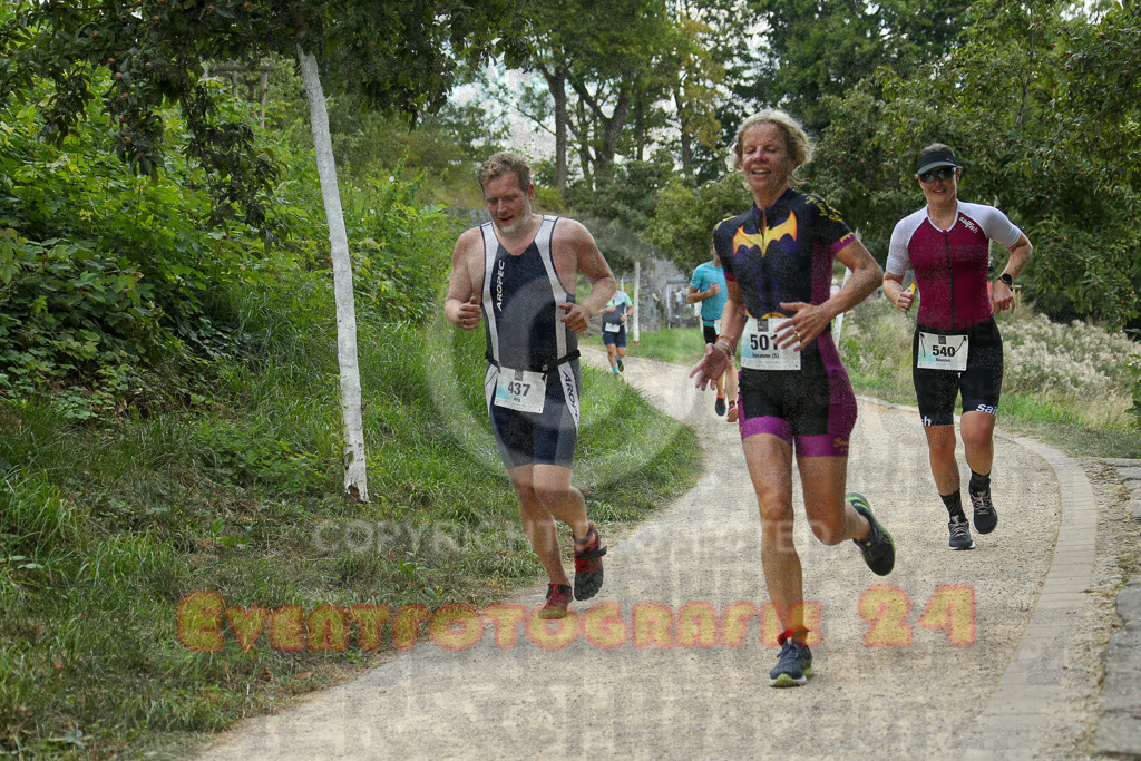 250824_1407_EX1_5018 | Sportfotografie im Rhein-Sieg Kreis, Köln, Bonn, NRW, Rheinland Pfalz, Hessen, etc. Unser Tätigkeitsfeld umfasst den Laufsport vom Volkslauf über den Marathon, Duathlon, Triathon bis zum Ultralauf wie Kölnpfad Ultra oder Schindertrail.