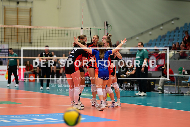 Volleyball I Frauen I Saison 2025-2026 I Bundesliga I 5. Spieltag I ETV Hamburger Volksbank Volleys - Dresdner SC I 09517 | Der Sportfotograf. - Realisiert mit Pictrs.com