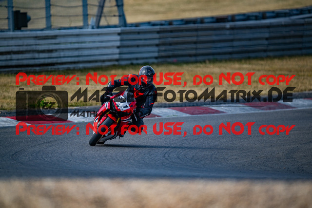 MaZZes_FotoMatrix_230719_9368 | WEISS