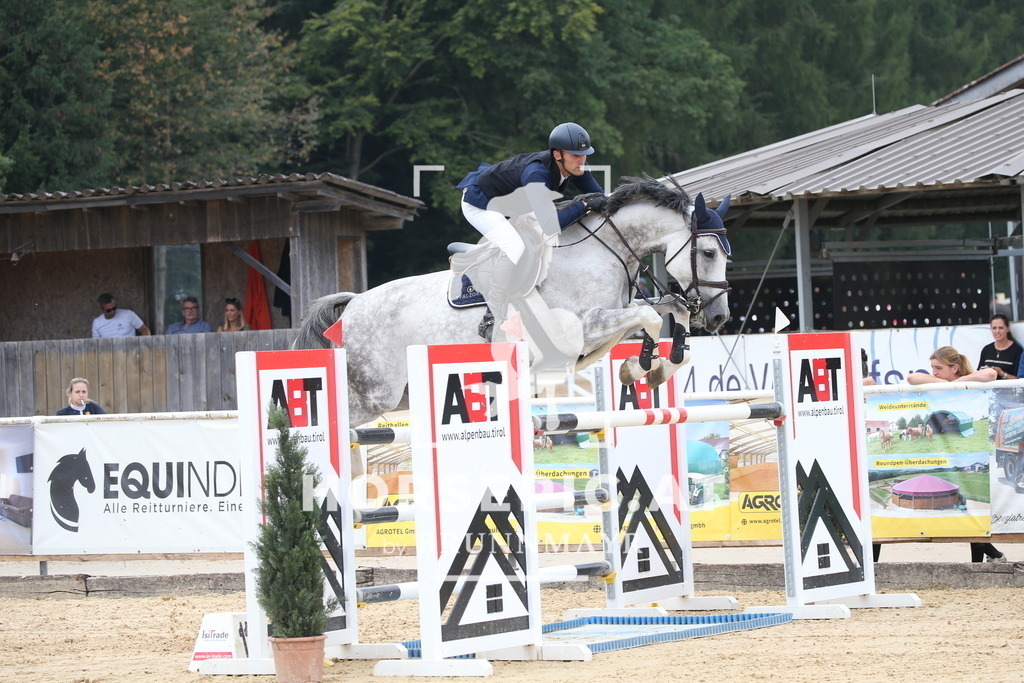 DL2Q8076 | Willkommen bei Brunnmayr - Design & Fotografie – Ihrem Spezialisten für Reitturniere und Pferdeveranstaltungen in Oberösterreich, Salzburg und Bayern! Seit über 17 Jahren sind wir leidenschaftlich dabei.