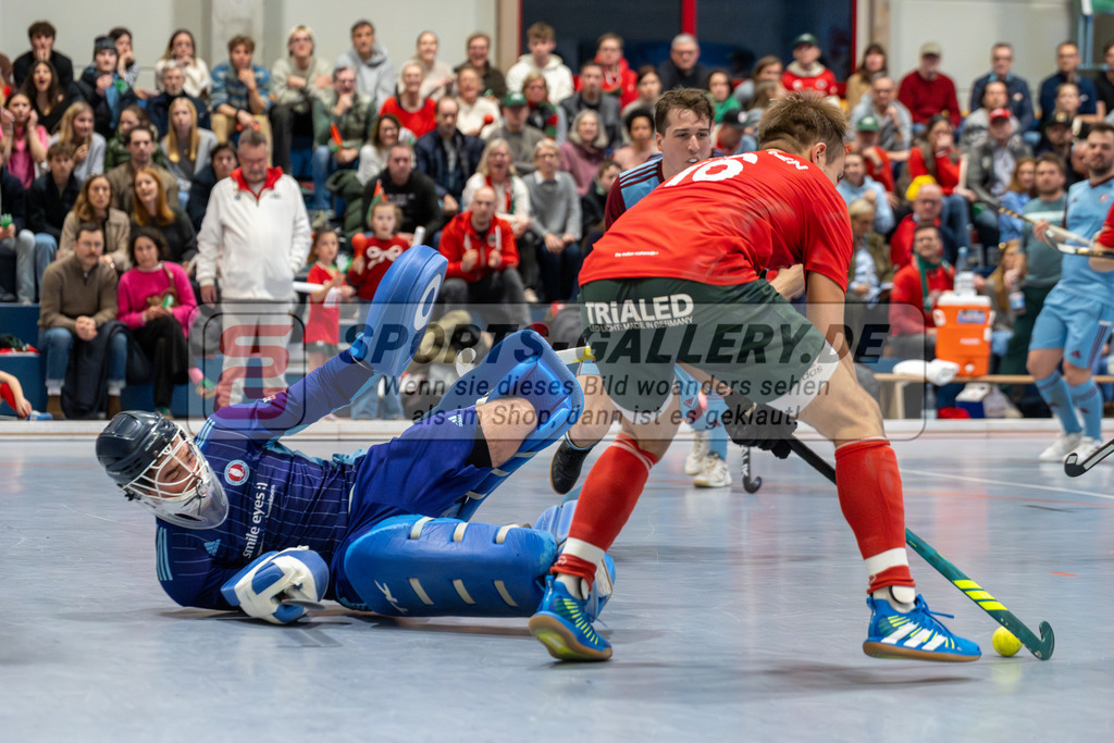 SFE_20260131_0152 | Mönchengladbach, Deutschland, 31.01.26: Hallenhockey 1. Bundesliga Herren Playoff zwischen Crefelder HTC - UHC Hamburg im GHTC Halle am 31.01.2026 in Mönchengladbach, Deutschland. (Foto von Stephan Fehrmann)Mönchengladbach, Germany, 31.01.26: Hallenhockey 1. Bundesliga Herren Playoff between Crefelder HTC - UHC Hamburg in GHTC Halle at 31.01.2026 in Mönchengladbach, Deutschland. (Foto from Stephan Fehrmann)