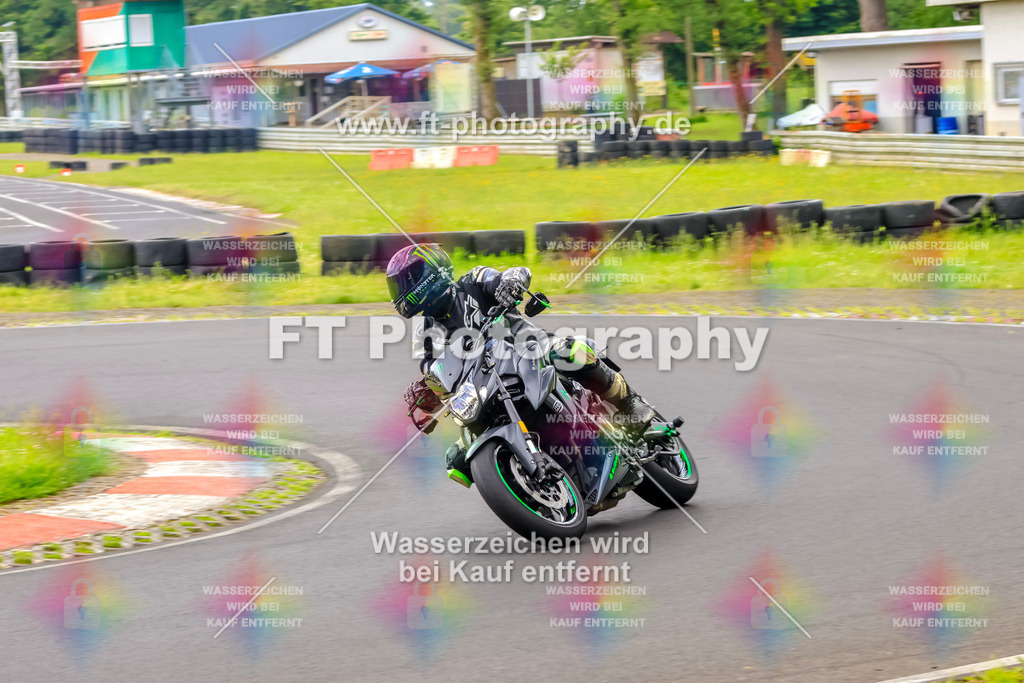 VBK-7762 | Hier findet Ihr Bilder von Touristenfahrten auf der Nürburgring Nordschleife oder von anderen Veranstaltungen die ich besucht habe. Viel Spass beim Durch Schauen 