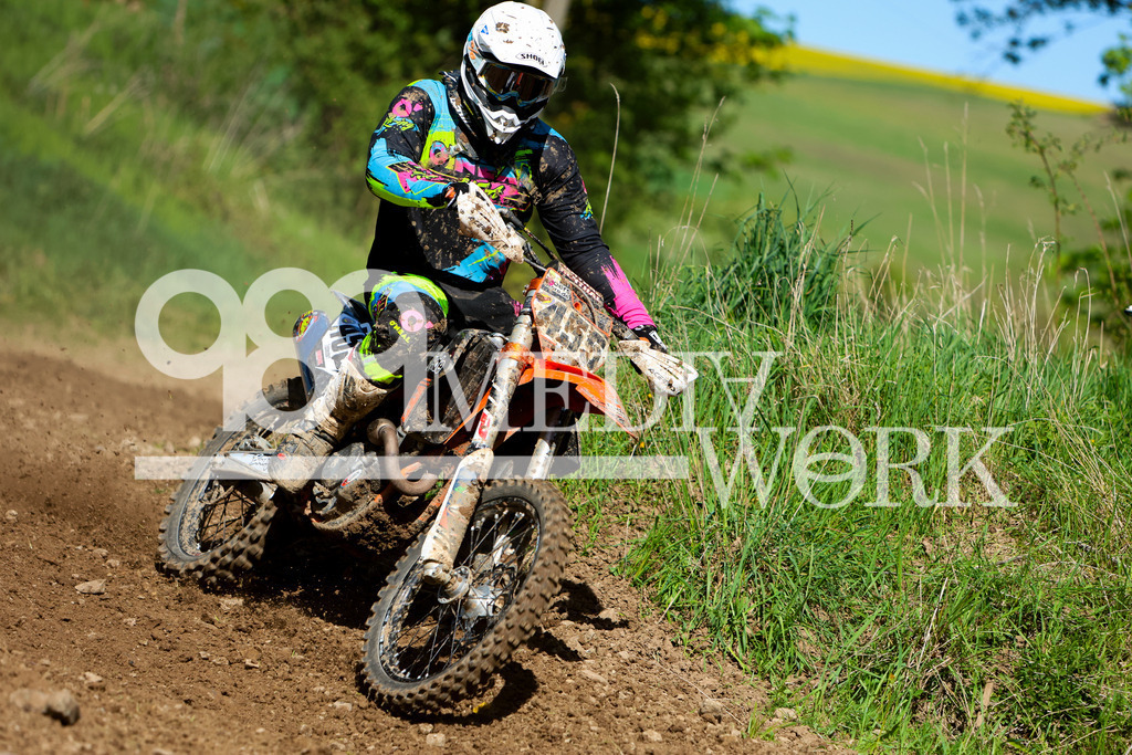 5E6A7528 | 989 MEDIAWORK