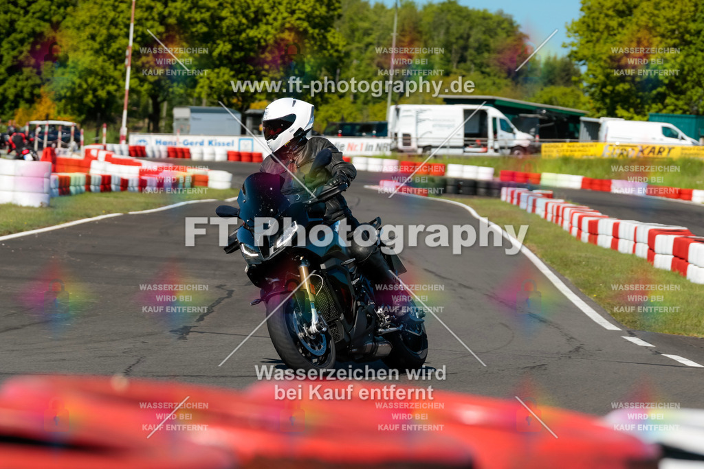 Moto-TeamOBK-21656 | Hier findet Ihr Bilder von Touristenfahrten auf der Nürburgring Nordschleife oder von anderen Veranstaltungen die ich besucht habe. Viel Spass beim Durch Schauen 