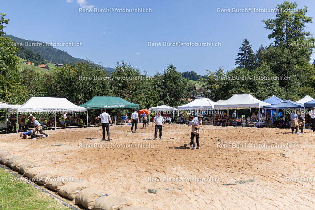 602A0359 | René Burch leidenschaftlicher Fotograf aus Kerns in Obwalden.  Hier finden sie Sport, Landschaft und Natur Fotografie.
 - Realisiert mit Pictrs.com