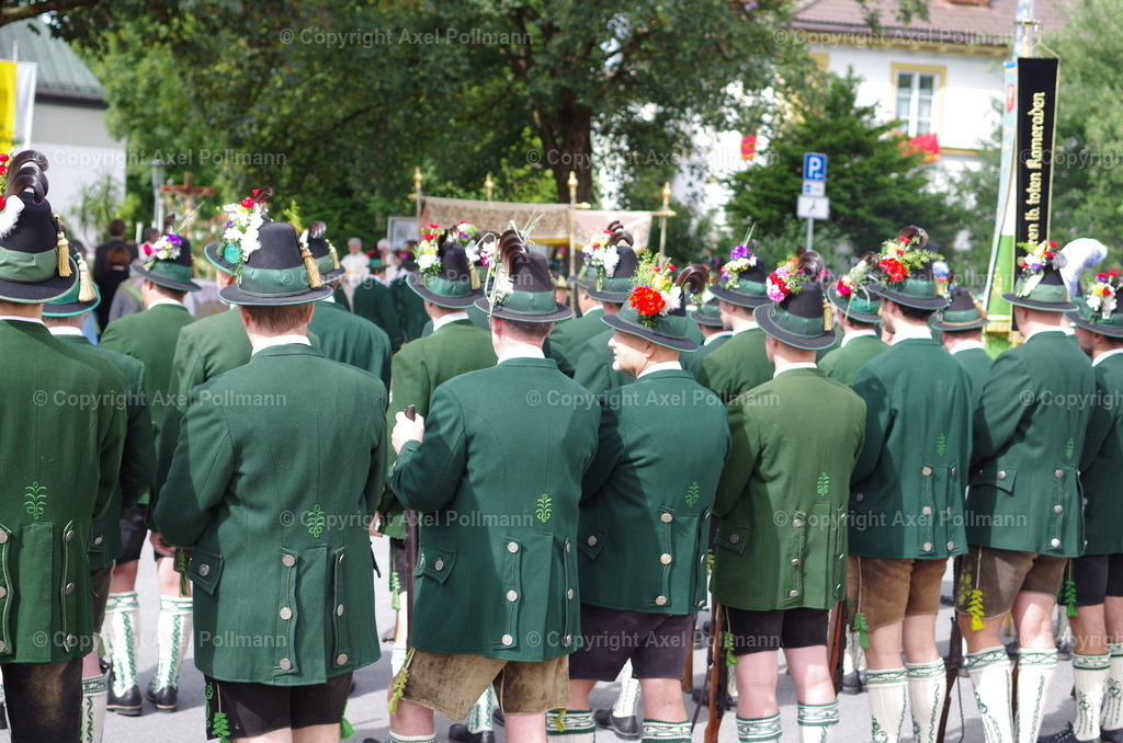 IMGP5332 | fotografiert von Axel PollmannLeonhardi Wallfahrt Benediktbeuern und Murnau, Fronleichnam, Fasching, Landschaft im Loisachtal und Benediktbeuern  - Realisiert mit Pictrs.com