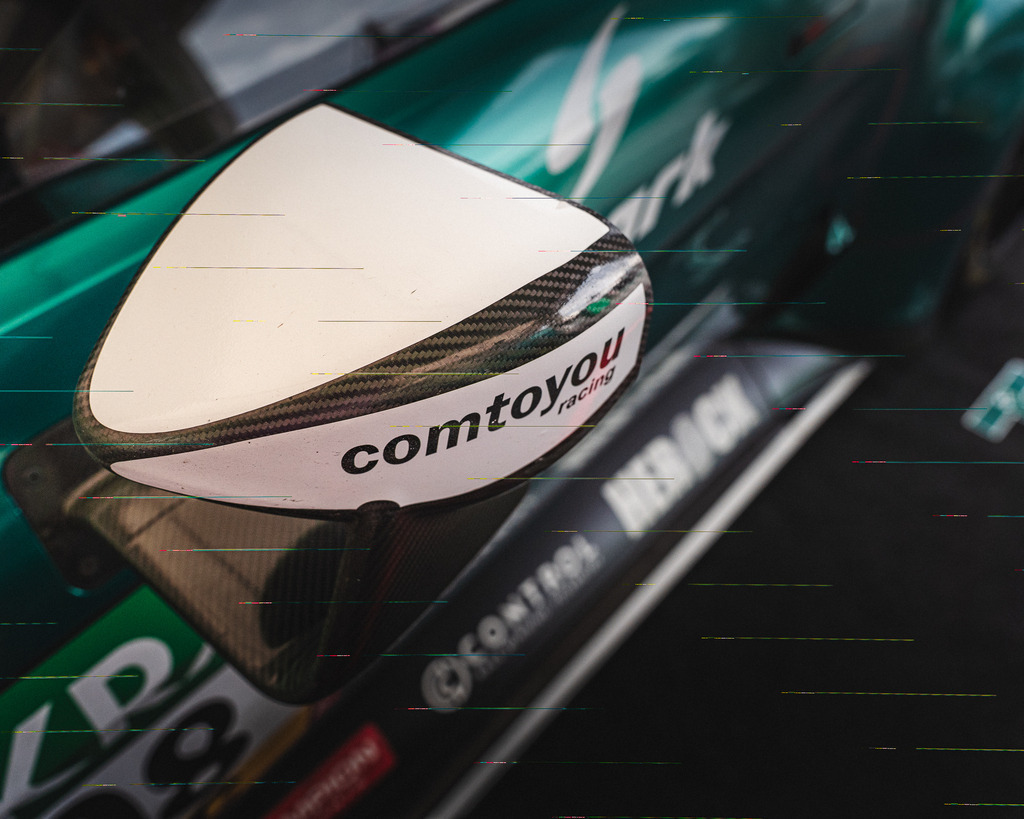 TXO06821 | Exklusive Motorsport-Fotografie aus Leipzig von TXO Media – für Rennfahrer, Teams & Sponsoren. Sausemuth liefert starke Bilder, die Emotion zeigen. Jetzt buchen & glänzen! - Realisiert mit Pictrs.com