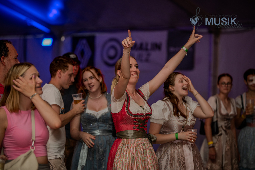 DSC_3265 | "Fussifoto.com – Ihr Ansprechpartner für hochwertige Fotografie! Entdecken Sie kreative Bilder und professionelle Dienstleistungen. Kontaktieren Sie uns für Ihre Projekte!"