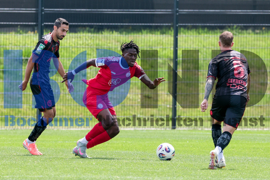 SES_ESSFKO20250712-13 | bond - Realisiert mit Pictrs.com