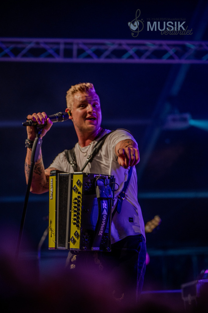 DSC_3731 | "Fussifoto.com – Ihr Ansprechpartner für hochwertige Fotografie! Entdecken Sie kreative Bilder und professionelle Dienstleistungen. Kontaktieren Sie uns für Ihre Projekte!"