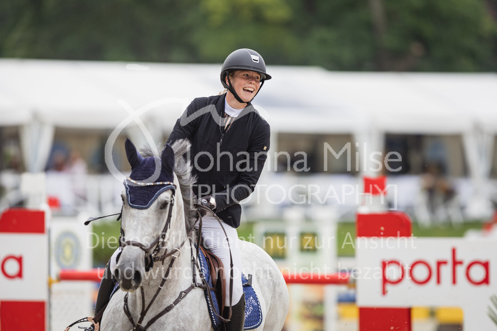 230730_BHO_M2-Spr_1-443 | Deine schönsten Turniermomente als professionelle Fotos! Entdecke hochwertige Pferdesport-Fotografie im Online-Shop. Jetzt Fotos finden & bestellen!