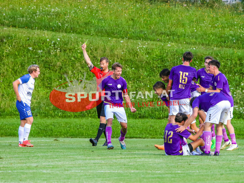 Austria Klagenfurt Amateure - SK Treibach 1-1, Kärntner Liga 2. Runde | Julian Maurer (SK Treibach #18) Schiedsrichter Stephan Orel, Dennis Meschnik (Austria Klagenfurt Amateure, K, #3) Matteo Kitz (Austria Klagenfurt Amateure #15) Fabio Markelic (Austria Klagenfurt Amateure #92) Austria Klagenfurt Amateure - SK Treibach 1-1 am 08.08.2023 in Brückl
(Sportplatz), Austria, (Photo by Ernst Krawagner sport-fan.at) - Realisiert mit Pictrs.com