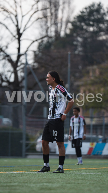 juv_lut_fmachado-0222 | Images from the Juniors B match between Juventus Academy and FC Lutry, played on 18 March 2026 in Lutry, Switzerland, featuring players, coaching staff and match action throughout the game.