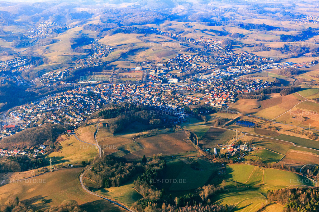 Luftbild: Ortsansicht im Odenwald aus Südosten in Mörlenbach im Bundesland Hessen in Deutschland. Foto: IMG_096685.jpg vom 14.02.2017 durch Werner Riehm/FLY-FOTO.de