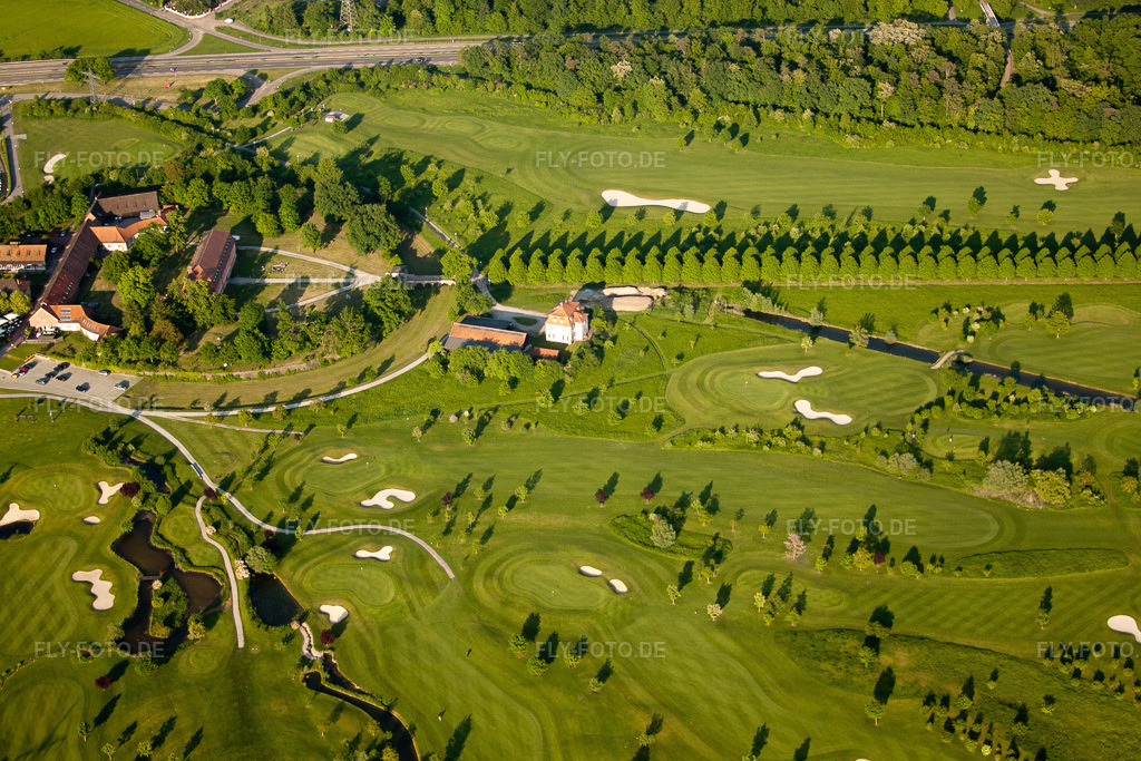 Luftbild: Gelände des Golfplatz Golfclub Hofgut Scheibenhardt e.V im Ortsteil Beiertheim-Bulach in Karlsruhe im Bundesland Baden-Württemberg in Deutschland. Foto: IMG_27388.jpg vom 23.05.2010 durch Werner Riehm/FLY-FOTO.de