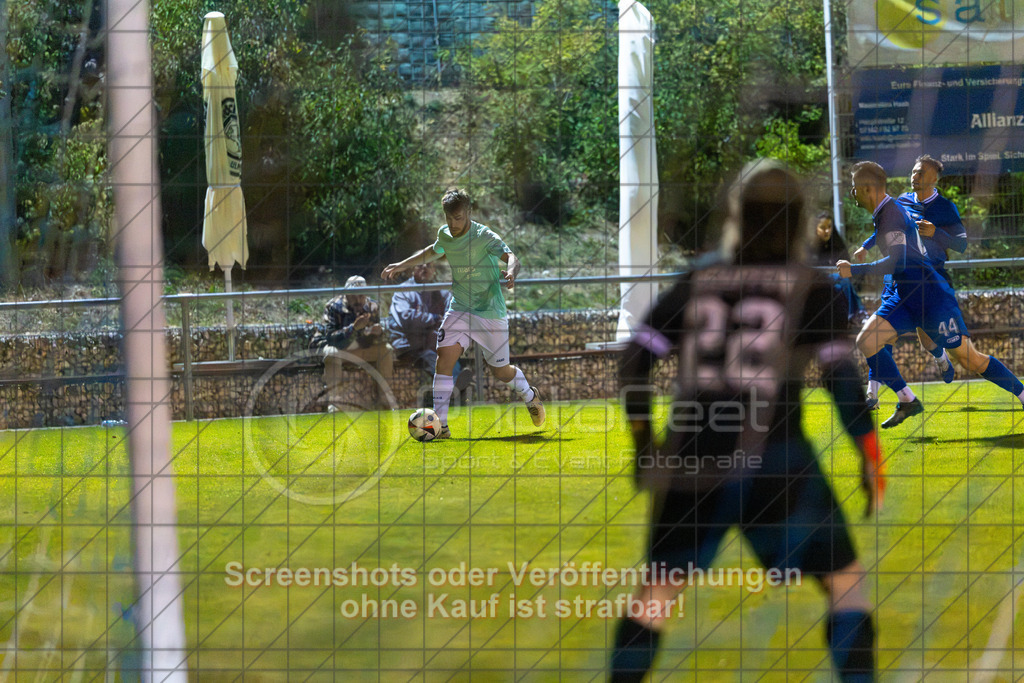 20261015_204350_0216_(c)_by_PhotoPeet | #,TSG Salach (türkis) vs. VfB Neuffen (blau), Fußball, Bezirksliga - Bezirk Neckar/Fils, 08. Spieltag, Saison 2026/2027, Rasensportplatz, Staufenecker Straße, 73084 Salach, 15.10.2026 - 19:30 Uhr,Foto: PhotoPeet / Sport- &amp; Eventfotografie / Peter Harich