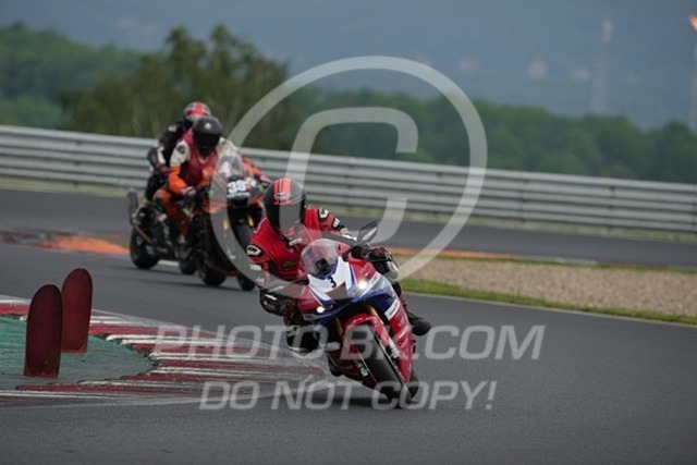 2024_05_24_PBK_14642 | Sportfotografie; SlowMotion; Video; Rennstrecke; Hafeneger; Speer; Racing; RSE; BMW; CBO; Trackday; Motorsportarena; Hockenheimring; Brno; Most; Barcelona; Valencia