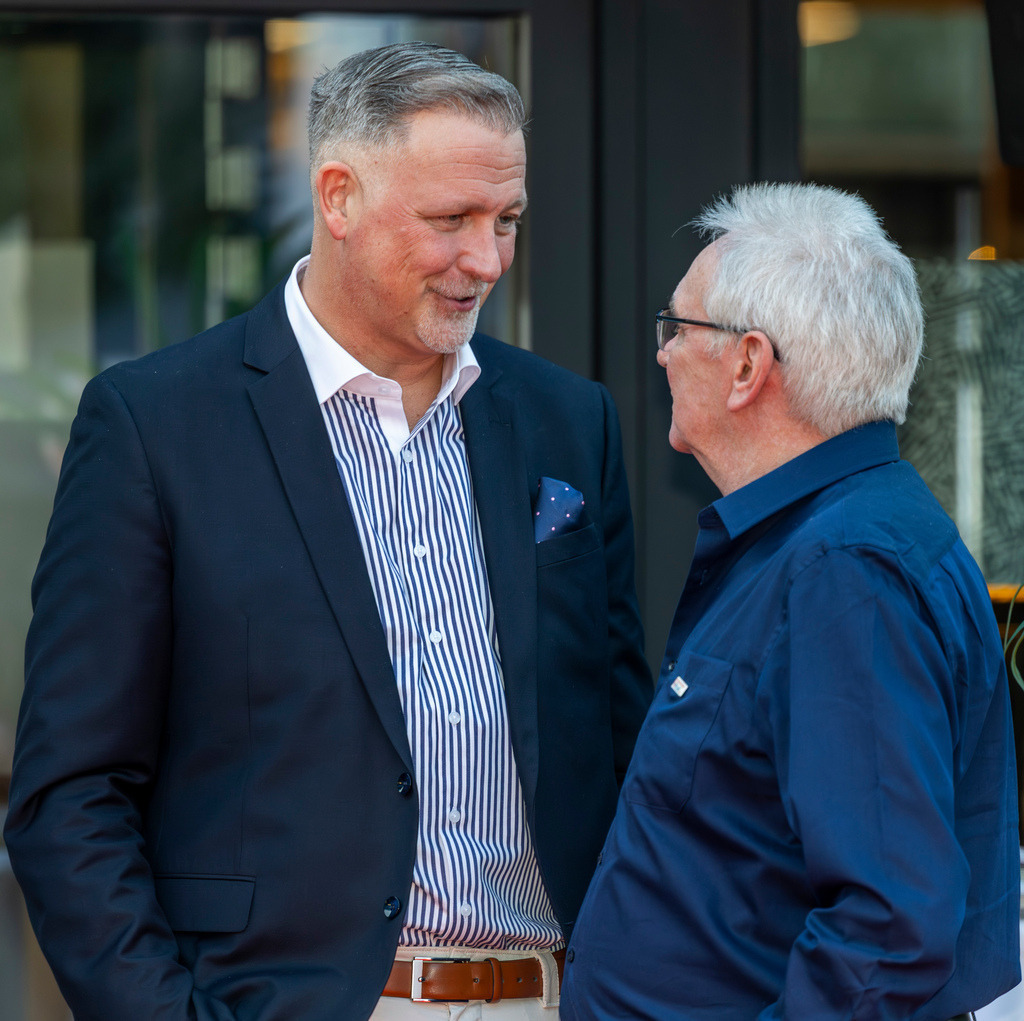 top-top.de 260306-009 | Foto, Video, Fotografie, Videografie, Fotobox, DJ, Discjockey, Musik, Musikbox, Veranstaltung, Photobooth, Amazon, Ebay, Buchtipp, Bestseller, Autor, Verlag, Buch, Wesel, Hamminkeln, NRW, Dinslaken, Rees, Drohne, Hochzeit, Party, Fotobox, Wesel, Fotograf