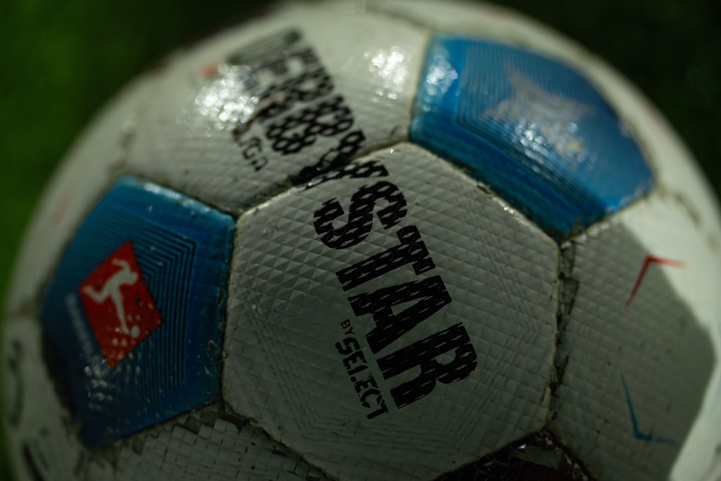 Fußball I Herren I Saison 2025-2026 I Freundschaftsspiel I TSV Grossenkneten - TuS Lutten I 0958 | jns.sportfotos - Realisiert mit Pictrs.com