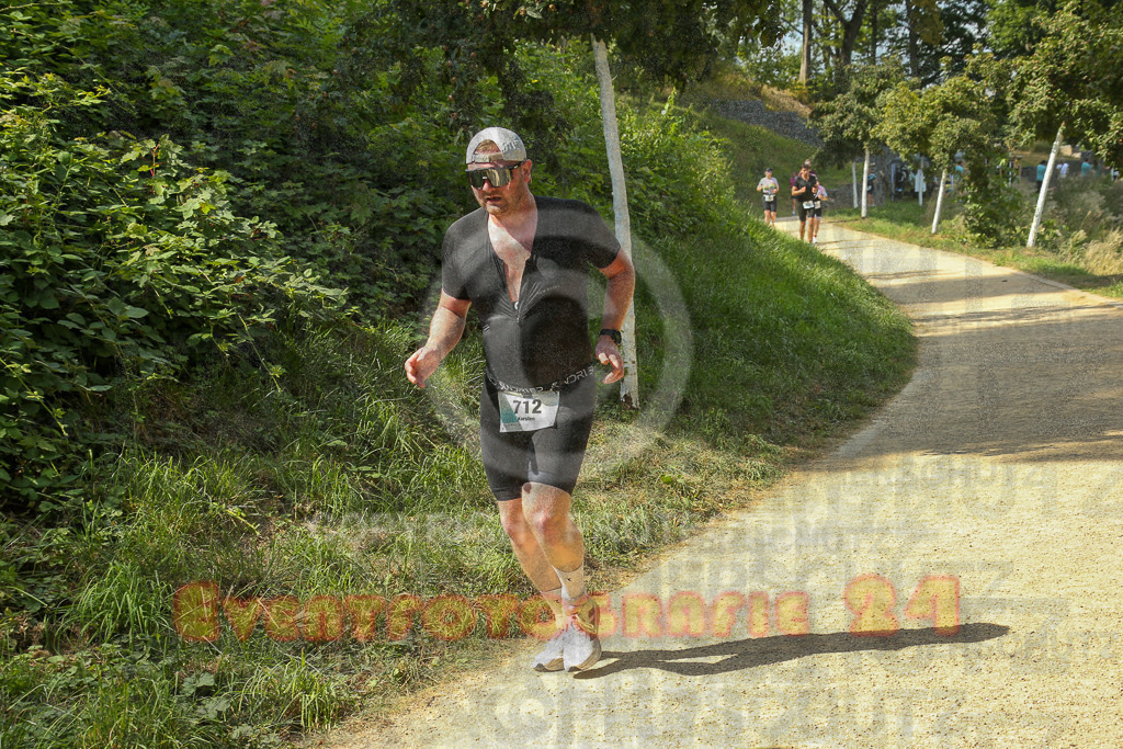 250824_1455_EX1_8003 | Sportfotografie im Rhein-Sieg Kreis, Köln, Bonn, NRW, Rheinland Pfalz, Hessen, etc. Unser Tätigkeitsfeld umfasst den Laufsport vom Volkslauf über den Marathon, Duathlon, Triathon bis zum Ultralauf wie Kölnpfad Ultra oder Schindertrail.