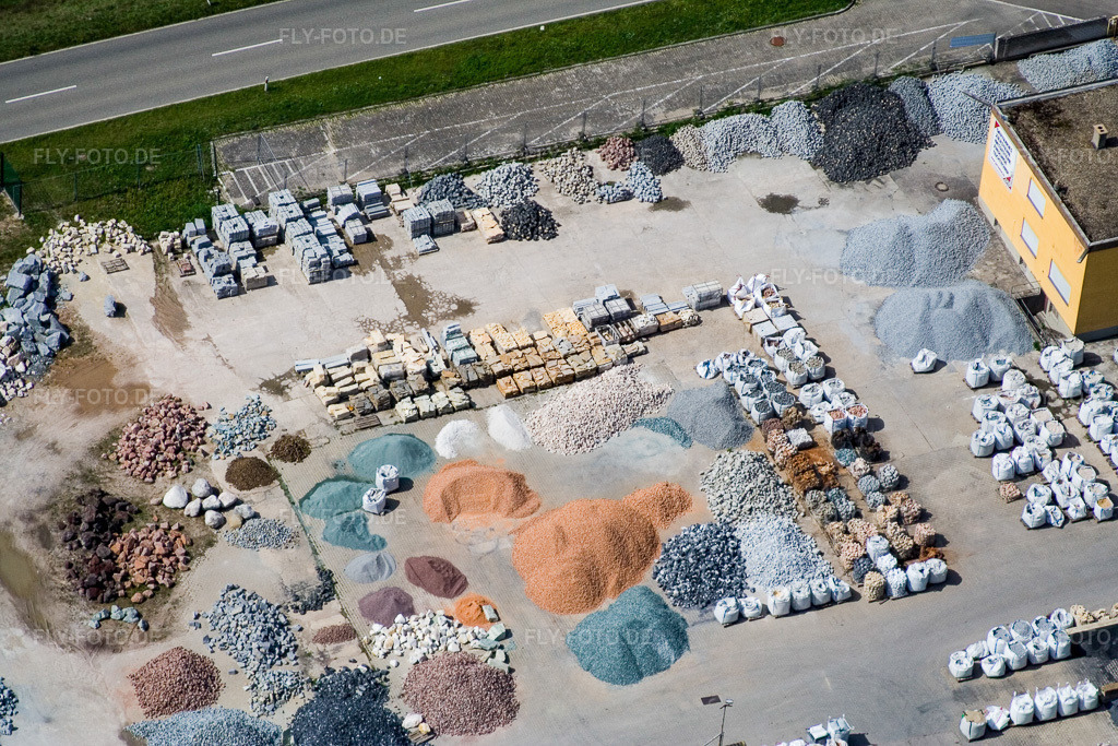 Luftbild: Graben-Neudorf, Fa. Gartenkies, Badische Terrazzo Handelsgesellschaft mbH Huttenheimer Landstraße 2-6 im Ortsteil Neudorf in Graben-Neudorf im Bundesland Baden-Württemberg in Deutschland. Foto: IMG_12801.jpg vom 24.08.2008 durch Werner Riehm/FLY-FOTO.de