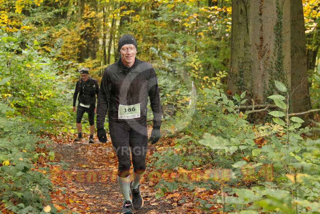 251026_1316_EV4_6726 | Sportfotografie im Rhein-Sieg Kreis, Köln, Bonn, NRW, Rheinland Pfalz, Hessen, etc. Unser Tätigkeitsfeld umfasst den Laufsport vom Volkslauf über den Marathon, Duathlon, Triathon bis zum Ultralauf wie Kölnpfad Ultra oder Schindertrail.