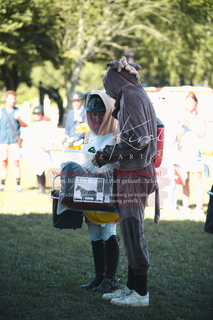 DSC_7847 | Pferde- und Turnierfotografie in Westsachsen. Pferdeportraits, Auftragszeichnungen und intuitive Kunst.