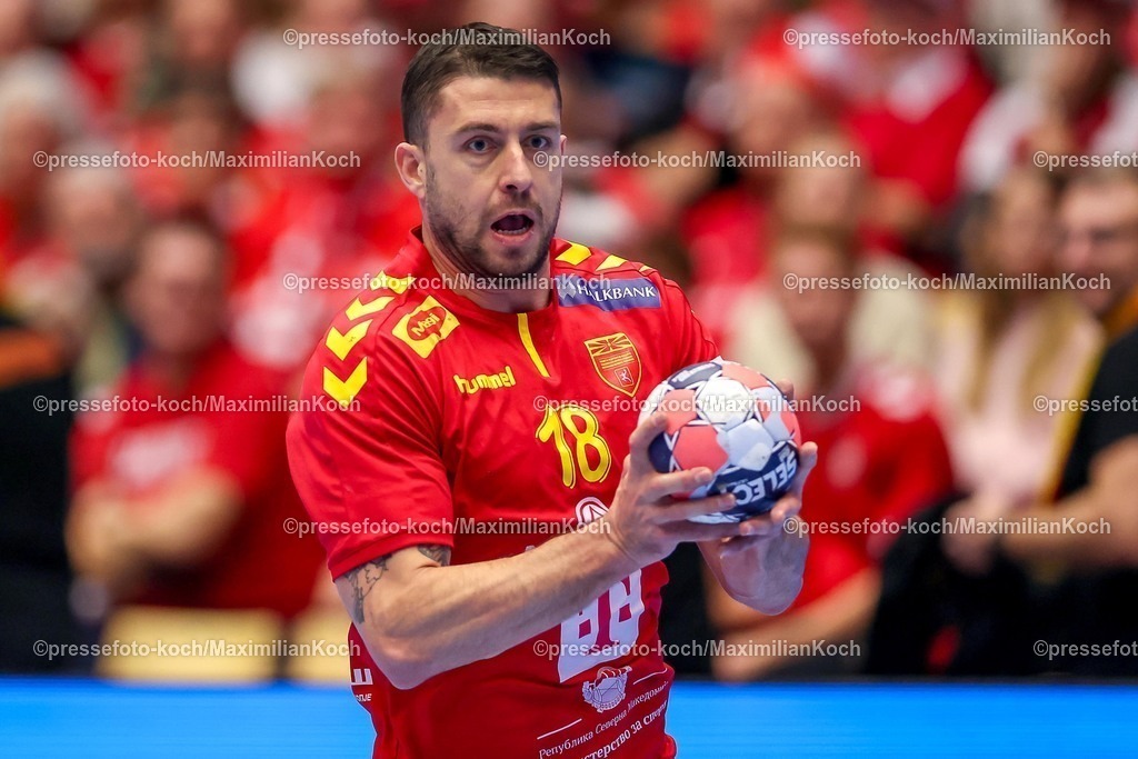 EHF18012601050 | 18.01.2026, Handball, Men's EHF EURO 2026, Portugal - Nordmazedonien, Jyske Bank Boxen in Herning, Dänemark, Preliminary Round:  Filip Kuzmanovski (North Macedonia #18) 
