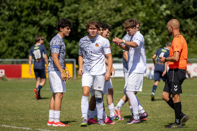 FC Scharbeutz 1 - Tema Chase Football Club I DanaCup 2026 008 | Herzlich willkommen in meiner Fotogalerie für Sportmannschaften. Schau gerne mal rein, vielleicht ist Dein Team ja auch dabei! Falls nicht, schreib mir und wir ändern das! :)  - Realisiert mit Pictrs.com