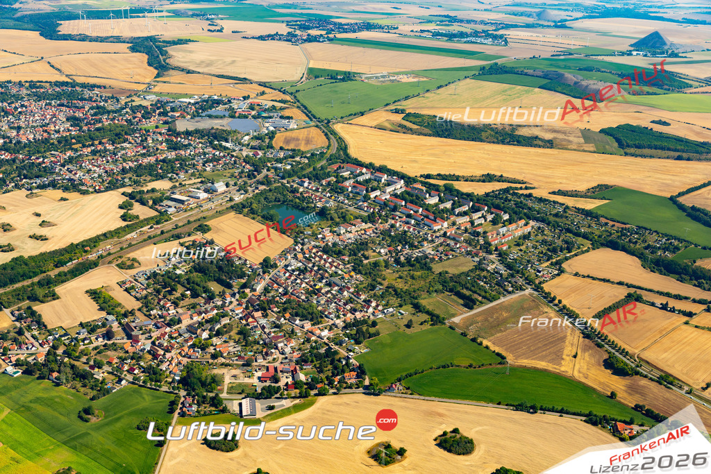 Das Luftbild der Stadt Benndorf wurde 2022 vom Flugzeug heraus erstellt (keine Drohnen-Aufnahmen) Aufnahmehöhe ca.450 Meter- hohe Bildauflösung und Druck-Qualität. Garantiert!