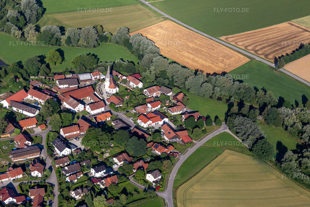 Luftbild: Sankt Rupert im Ortsteil Leberskirchen in Schalkham im Bundesland Bayern in Deutschland. – Foto: IMG_132999.jpg vom 03.07.2022 durch Werner Riehm/FLY-FOTO.de – Auflösung des Originals: 5472 x 3648 px – Aktuelles - Verwaltungsgemeinschaft