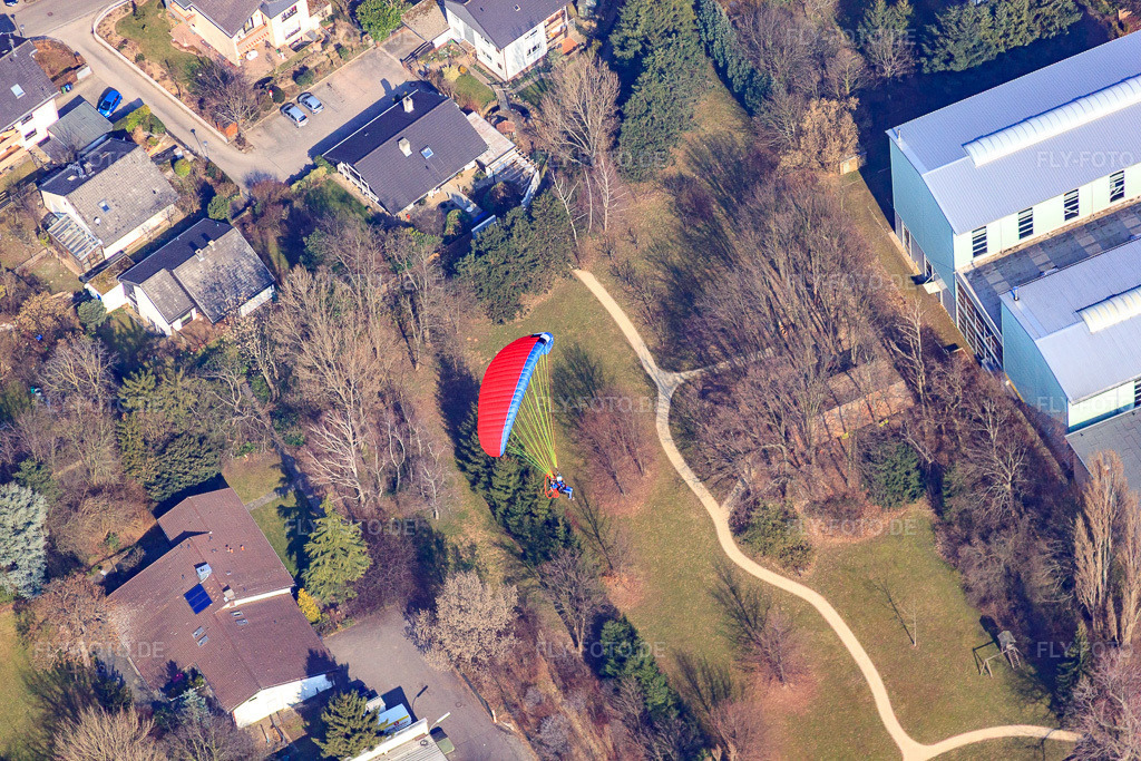 Luftbild: Grünanlage an der Kolmarer Straße in Landau in der Pfalz im Bundesland Rheinland-Pfalz in Deutschland. Foto: IMG_37713.jpg vom 05.03.2011 durch Werner Riehm/FLY-FOTO.deAuflösung des Originals: 4752 x 3168 px