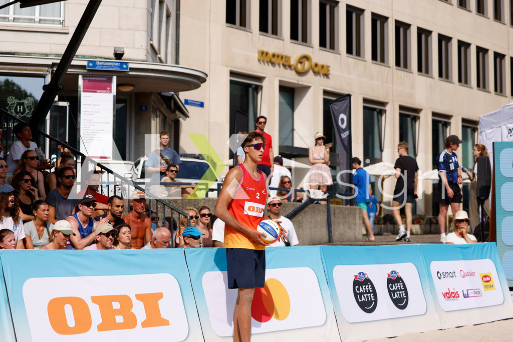 Obi BeachTour 2026 - Basel | BASEL, SWITZERLAND - JULY 19: LUC EMANUEL FLÜCKIGER (SUI) during the Obi BeachTour 2026 match between DILLIER / FLÜCKIGER (SUI) and BREER / KÄLIN (SUI) at Barfüsserplatz on July 19, 2026 in Basel, Switzerland. - Realisiert mit Pictrs.com