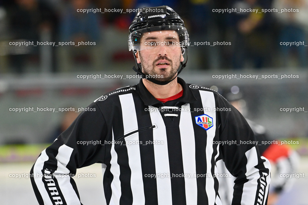EK Zeller Eisbären vs. HDD Jesenice 1.10.2022 | BERGANT Anze, Referee