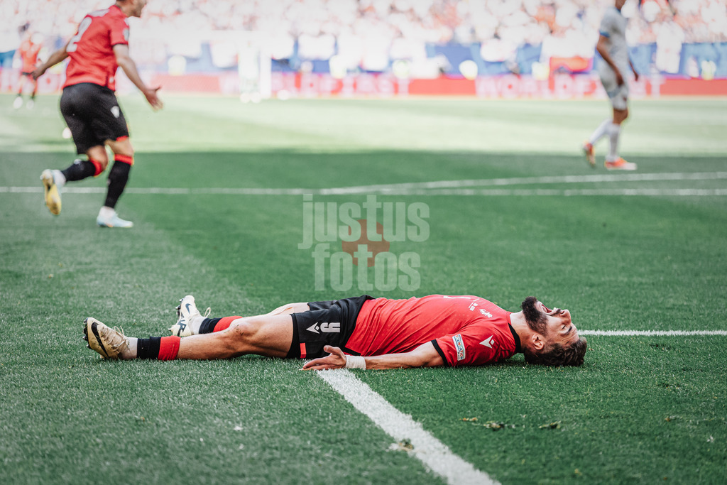 Fußball | Herren | UEFA-Fußball-Europameisterschaft 2024 | Gruppe B | Kroatien vs. Albanien | 19.06.2024 | Zuriko Davitashvili (#9, Georgien) ärgert sich