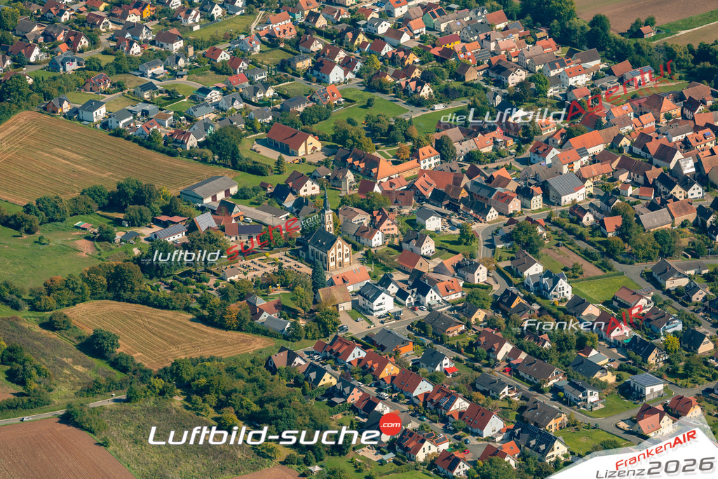 Luftaufnahme von  Hallerndorf - Die Luftaufnahme wurde 2025 vom UL-Flugzeug heraus erstellt ( keine Drohne ) - Hochauflösende Luftaufnahme - für professionelle Ausdrucke geeignet. Die Geschenkidee !Mit Lizenz und Bildrechte bestellbar