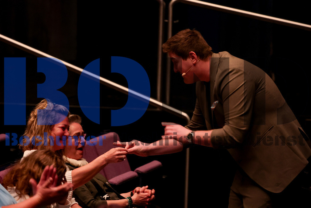 Magicon 2024  {date} -  | {headline}



(Foto: Sebastian Sendlak / BOND)

 - Realisiert mit Pictrs.com