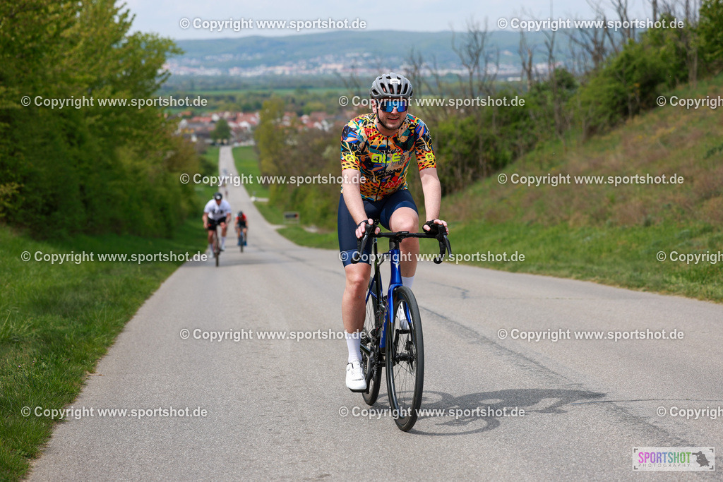 821_AR6_0772 | Neusiedlersee Radmarathon 2026@sportshot_your_pictrs #yourpictures#roadtowm2029 #nrm #neusiedlerseeradmarathon #neusiedlersee #neusiedlerseetourismus #burgenland #mörbisch #nrm26 #burgenlandtourismus #voglundco #poweredbyburgenlandtourismus #radsport #rad #marathon #ucigranfondo #visitburgenland #ucigranfondoworldseries