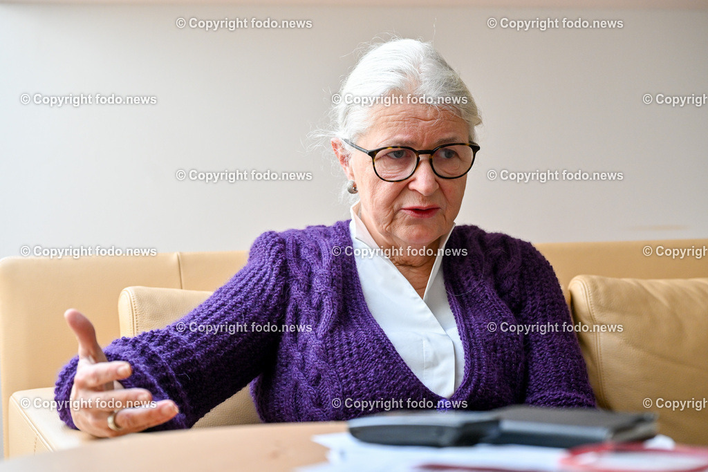 Adelheid Kastner_ Psychiaterin_ Gerichtsgutachterin und Autorin_ 15.02.2024-5 | 15.02.2024, Linz, AUT, Adelheid Kastner, im Bild Adelheid Kastner (Fachaerztin für Psychiatrie und Neurologie, Primaraerztin der Klinik fuer Psychiatrie mit forensischem Schwerpunkt, Gerichtsgutachterin)