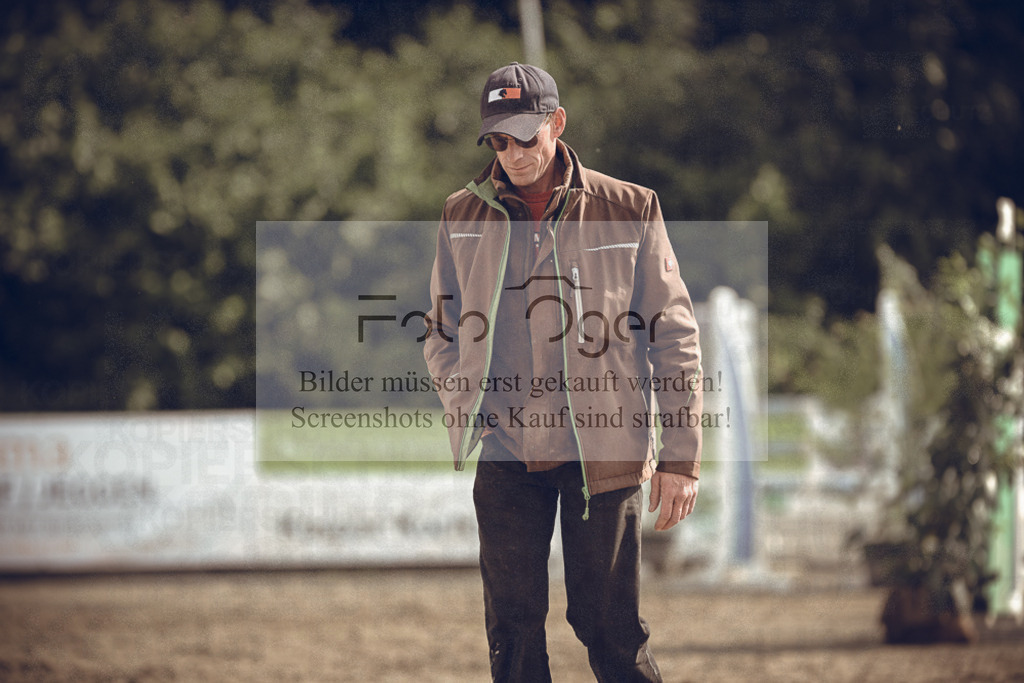 20240531-DOS_8826 | Entdecke hochwertige Reitturnierfotos von Foto Oger. Professionell, emotional und authentisch – jetzt Lieblingsmomente im Shop bestellen.Deutschlandweite Turnierfotografie. - Realisiert mit Pictrs.com