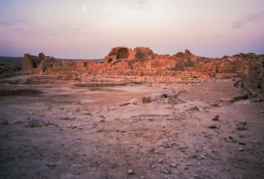 Landschaft in Israel | Online Shop für Christen: Christliche Poster XXL, Plakate, Wandbilder als Leinwand & christliche Postkarten, Kalender, Sticker & Lizenzen zum Download. Die Kunstwerke im christliche Geschenke Shop zeigen die Jahreslosung 2025, Gott, Jesus & mehr.