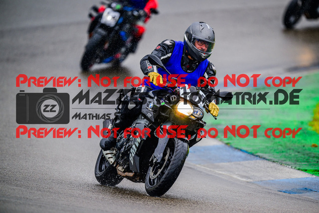 MaZZes_FotoMatrix_240521_6007705_4705 | INST