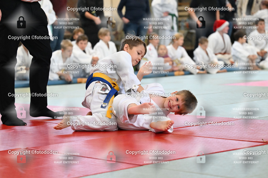 DSC_2895 | Oskar Haack /  TuS Reepsholt (oben) gegen Finn Köhler / TuS Holtriem