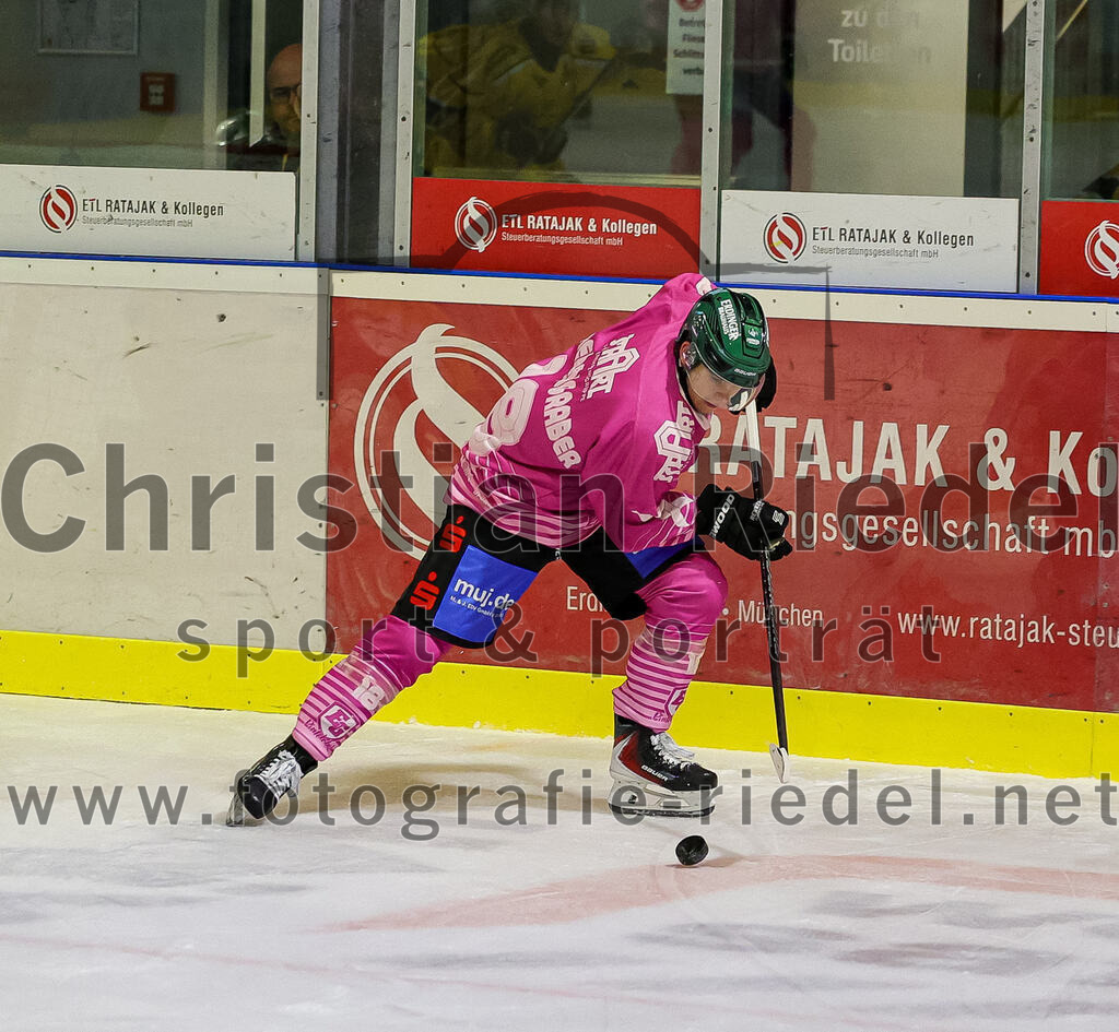 2025-10-28_144_TSV_Erding_gegen_Toelzer_Loewen | Erding, Deutschland, 28.10.2025:Eishockey, Oberliga Süd 2025 / 2026, 13. Spieltag, TSV Erding gegen Tölzer Löwen, Endergebnis: 2:5Luis Scheibengraber (Erding Gladiators, #18)Foto: Christian Riedel / fotografie-riedel.net
