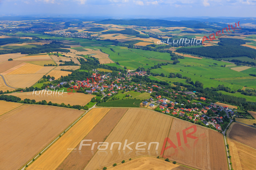Luftbild von Gleussen  - Luftaufnahme wurde 2017 von https://frankenair.de mittels Flugzeug (keine Drohne) erstellt - die Geschenkidee